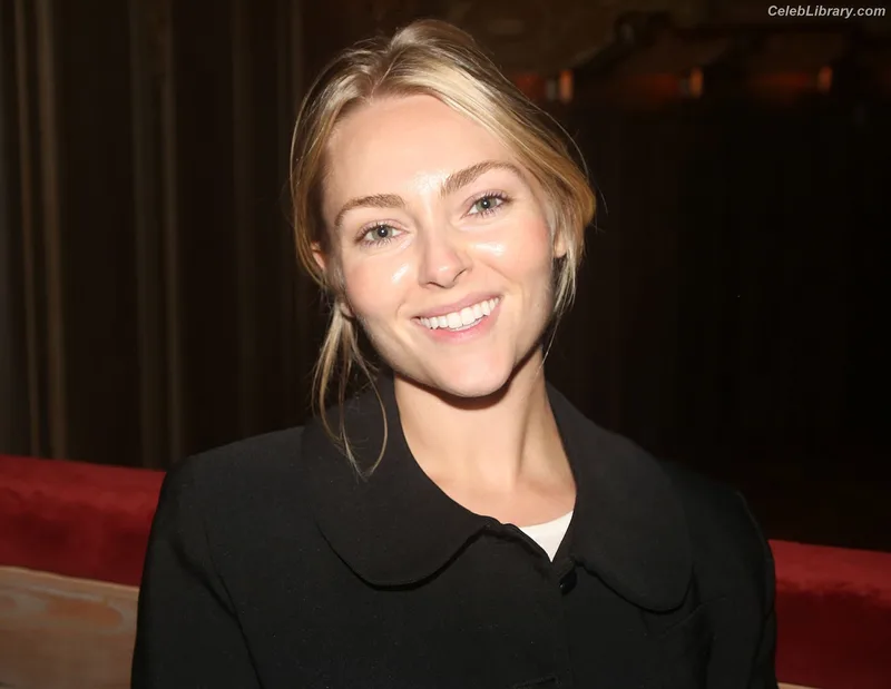 AnnaSophia Robb photo 13 of 766