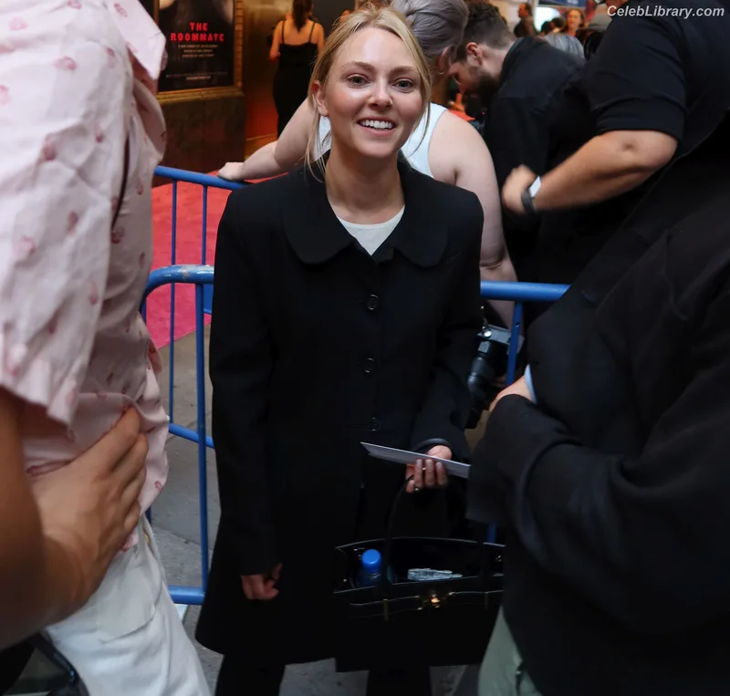 AnnaSophia Robb photo 19 of 766