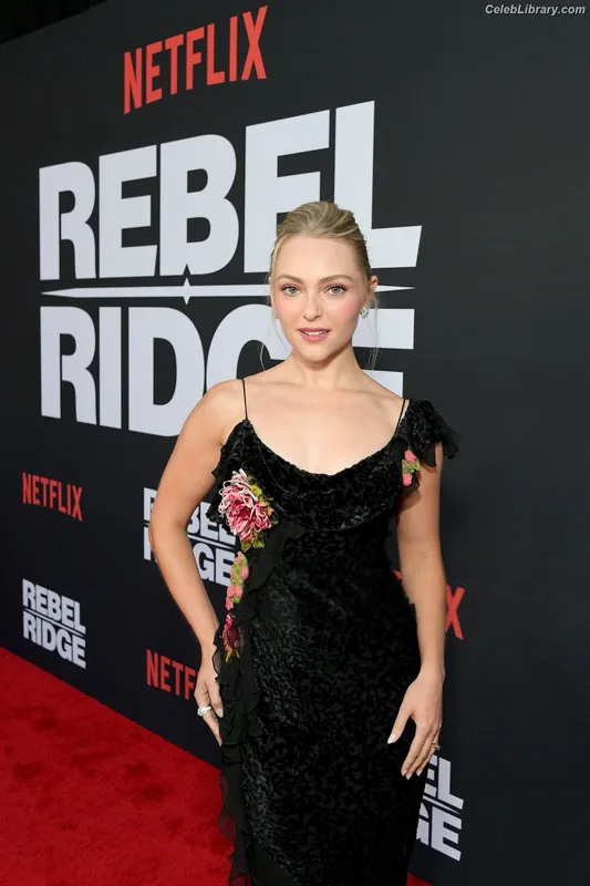 AnnaSophia Robb photo 11 of 766