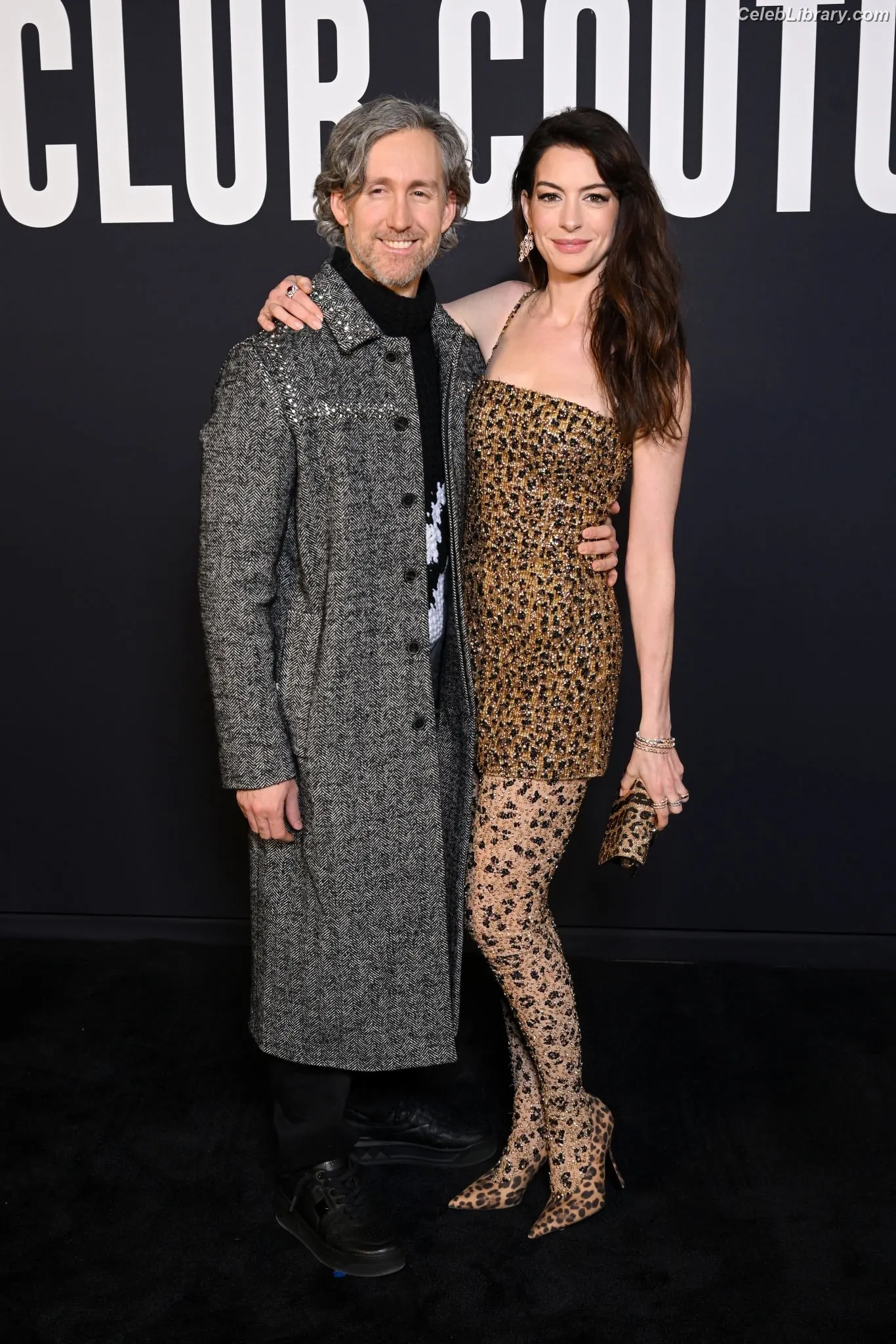 Anne Hathaway photo 13 of 1532