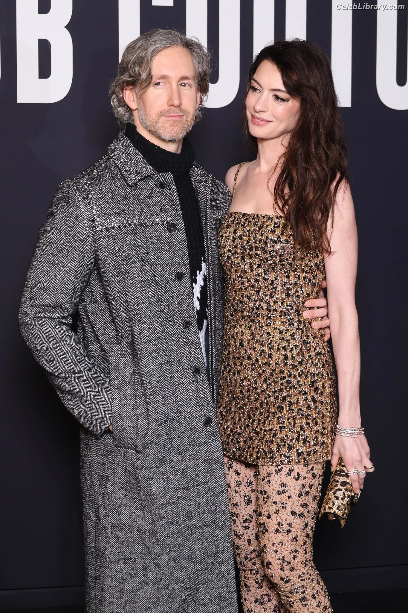 Anne Hathaway photo 16 of 1532