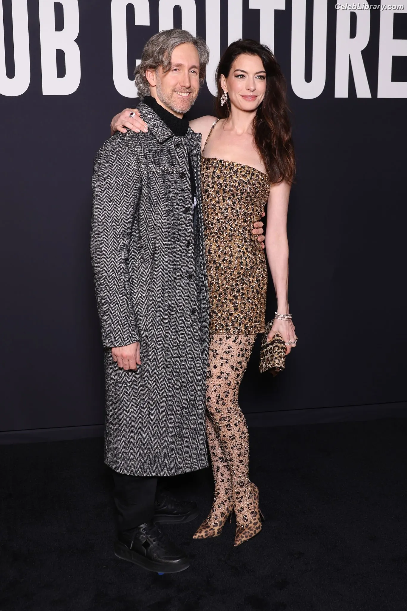 Anne Hathaway photo 17 of 1532