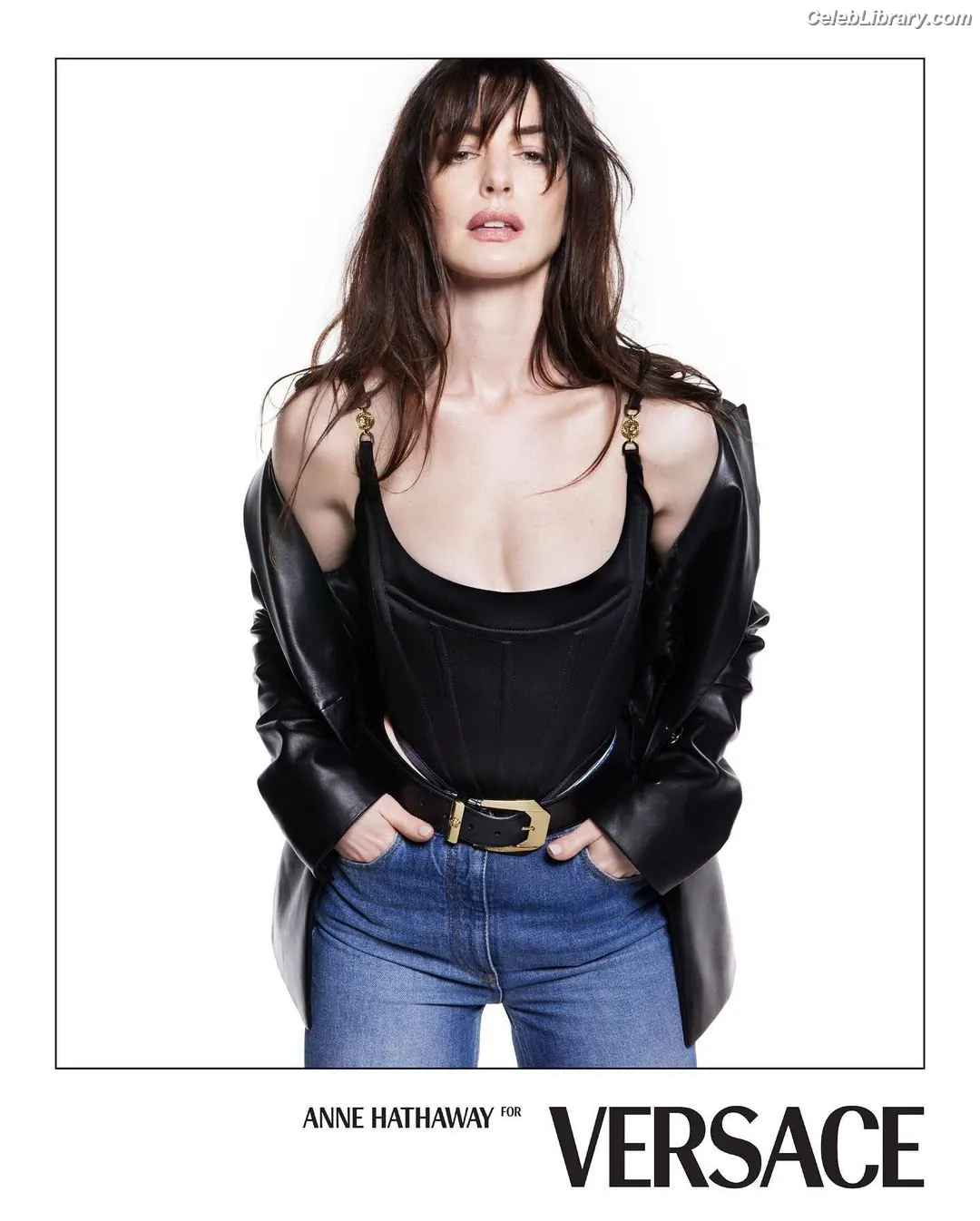 Anne Hathaway photo 24 of 1532