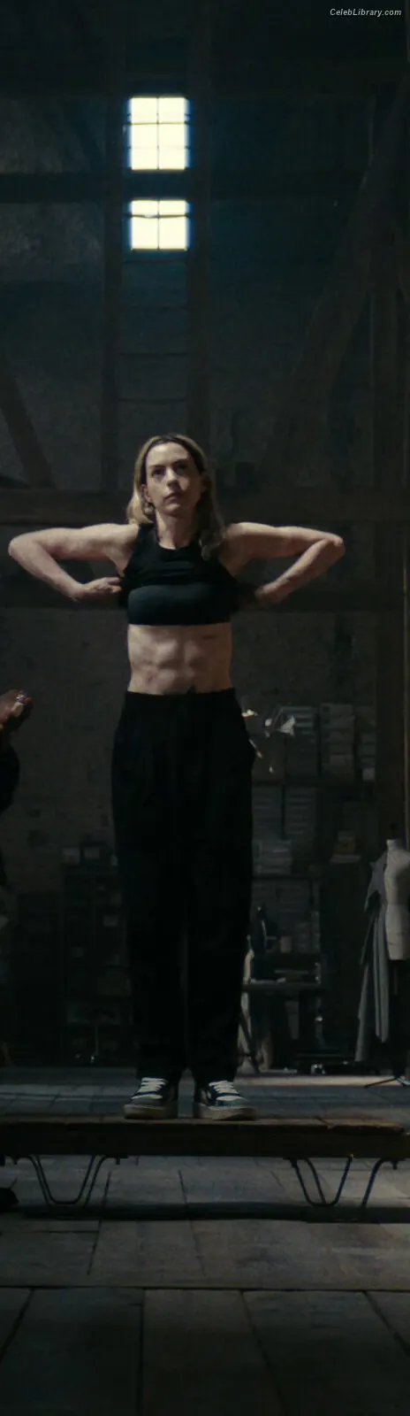 Anne Hathaway photo 10 of 1532