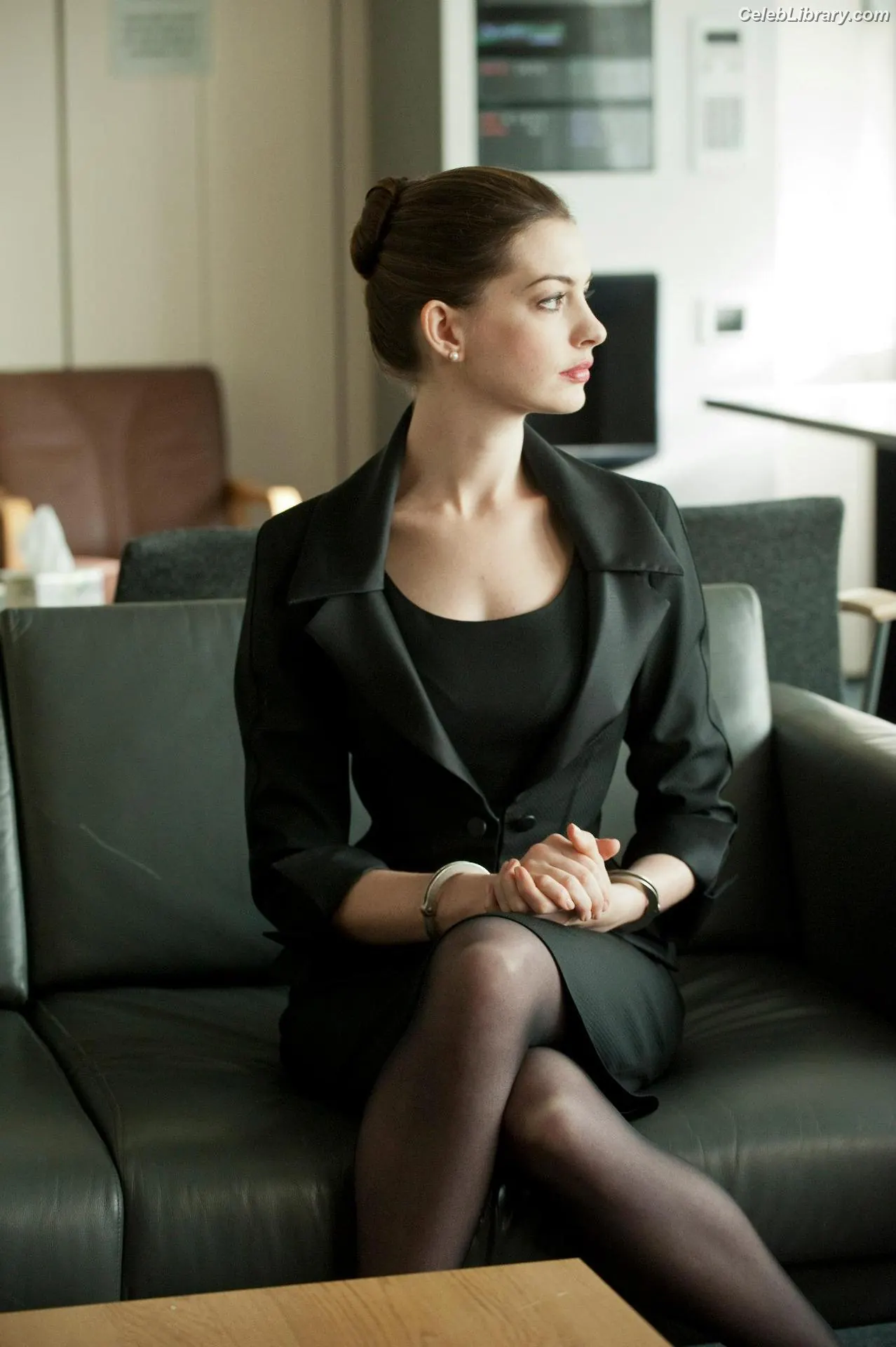 Anne Hathaway photo 1 of 1532