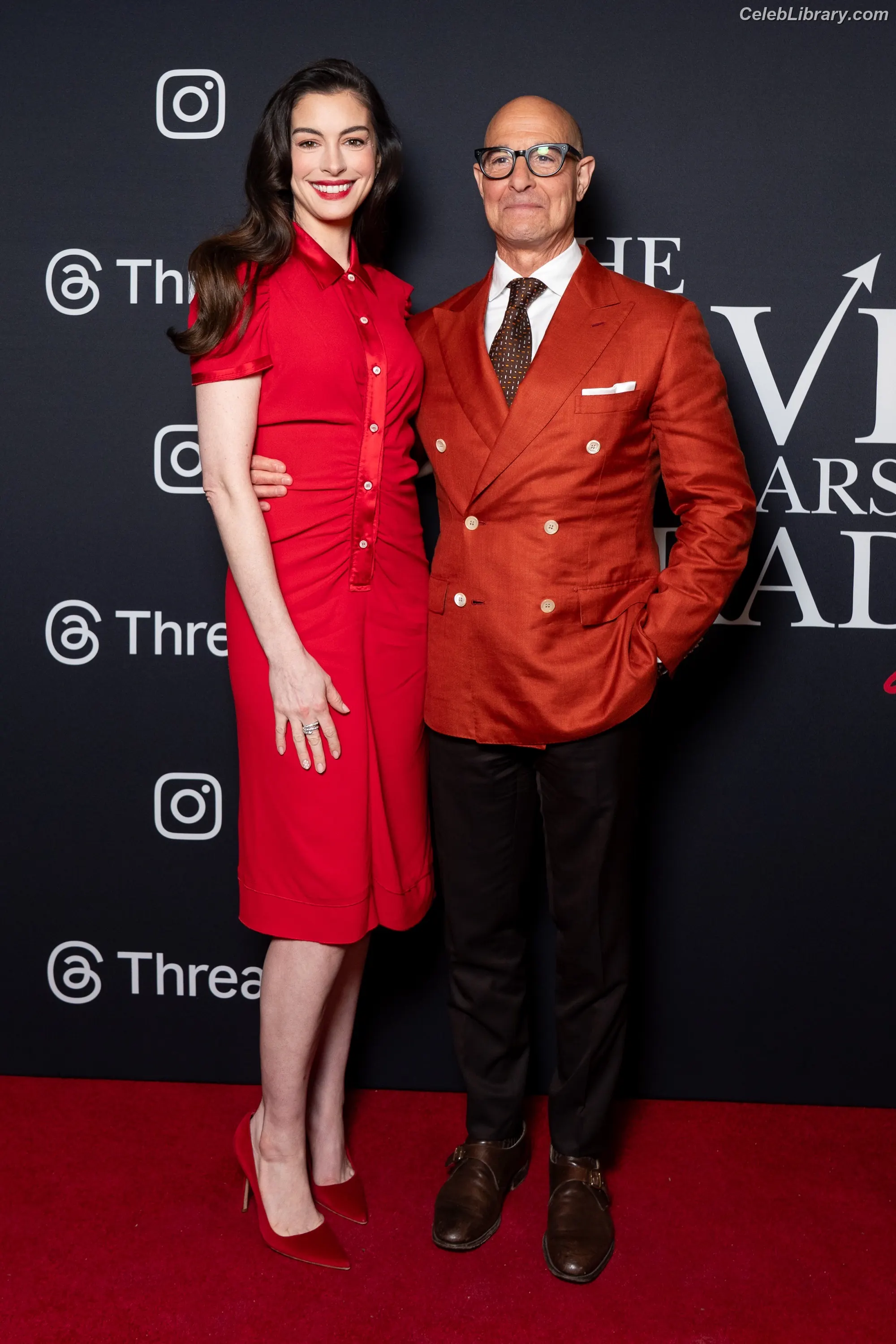 Anne Hathaway photo 9 of 1532