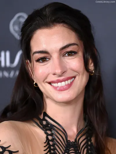 Anne Hathaway