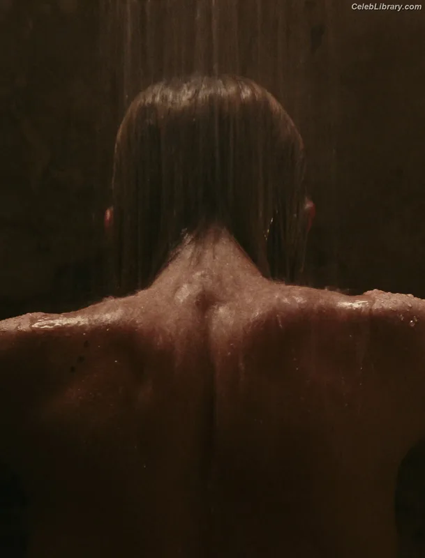 Anne Hathaway photo 3 of 1533