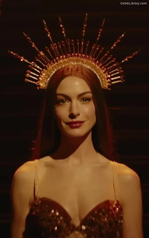 Anne Hathaway photo 10 of 1533