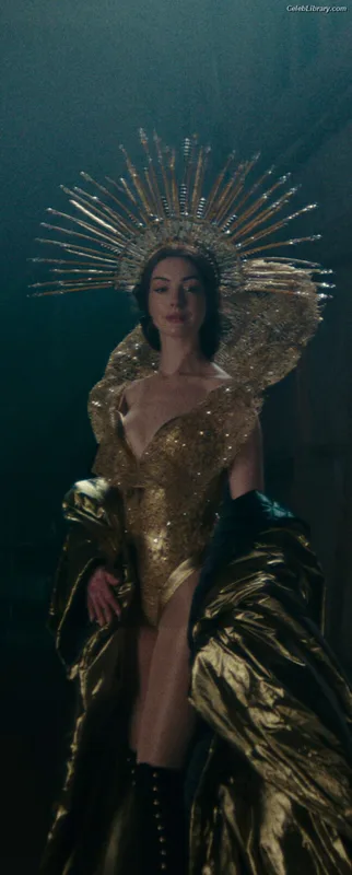 Anne Hathaway photo 14 of 1533