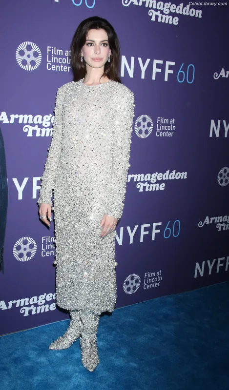 Anne Hathaway photo 10 of 1533