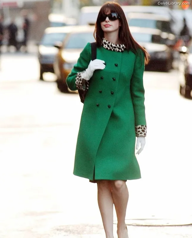 Anne Hathaway photo 23 of 1533