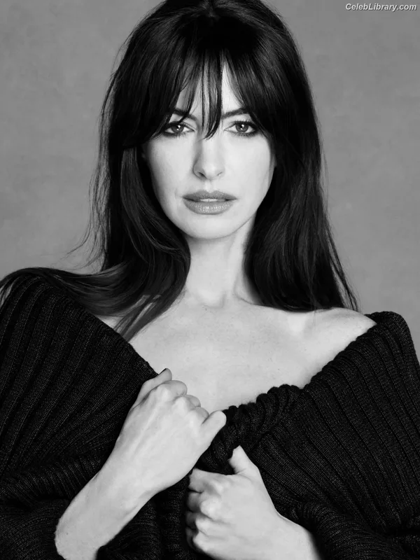 Anne Hathaway photo 7 of 1533