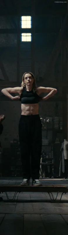 Anne Hathaway photo 10 of 1533