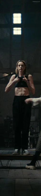 Anne Hathaway photo 6 of 1533