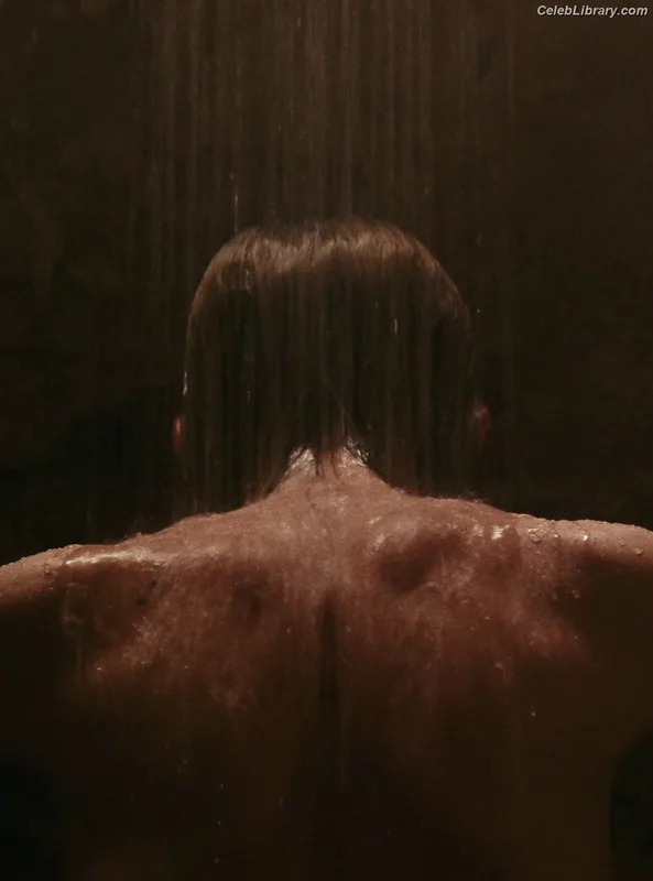 Anne Hathaway photo 19 of 1533