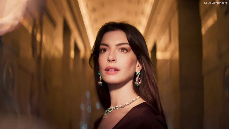 Anne Hathaway photo 18 of 1533