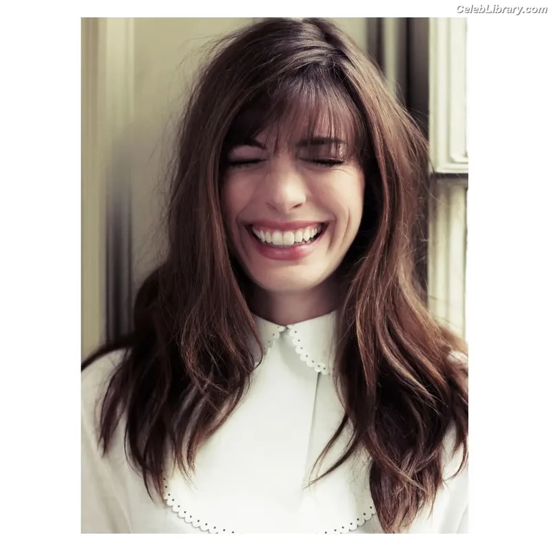 Anne Hathaway photo 18 of 1533