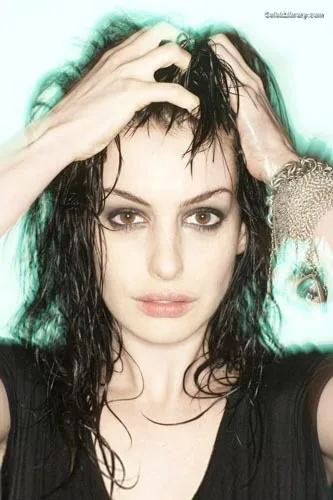 Anne Hathaway photo 5 of 1533