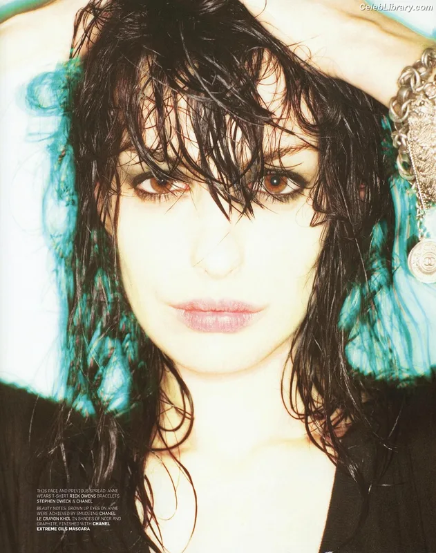 Anne Hathaway photo 6 of 1533