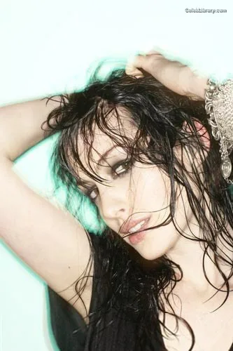 Anne Hathaway photo 9 of 1533