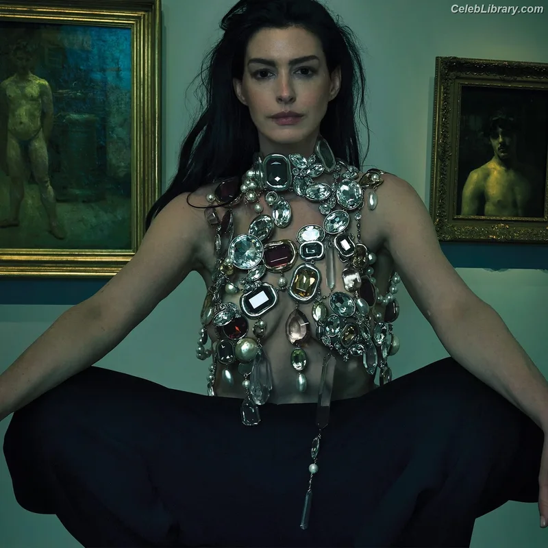 Anne Hathaway photo 14 of 1533