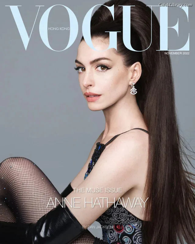 Anne Hathaway photo 11 of 1533