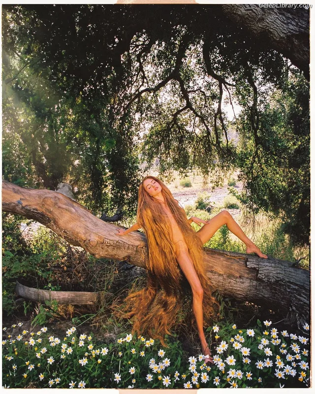 Anne Winters photo 6 of 471