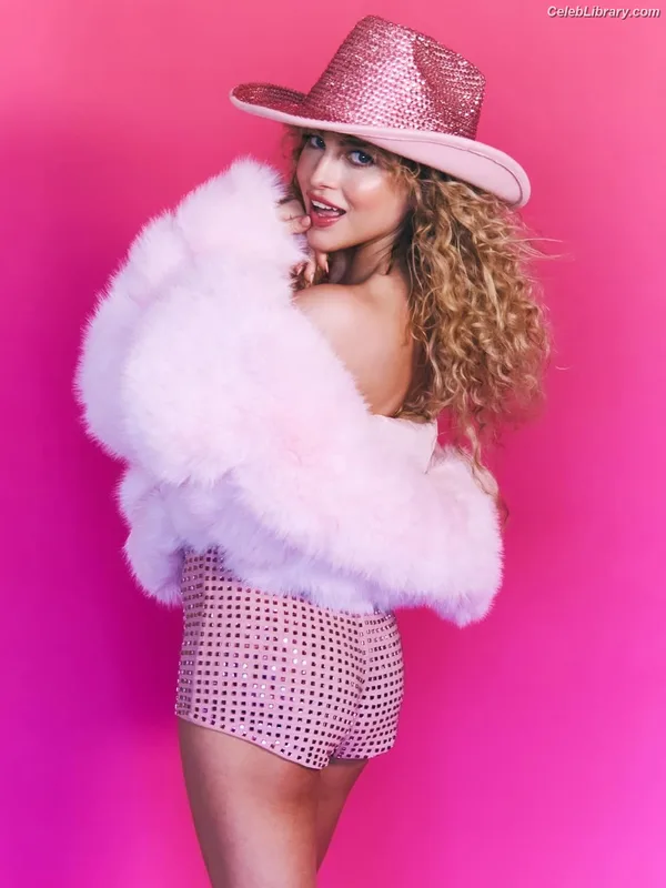 Anne Winters photo 4 of 471