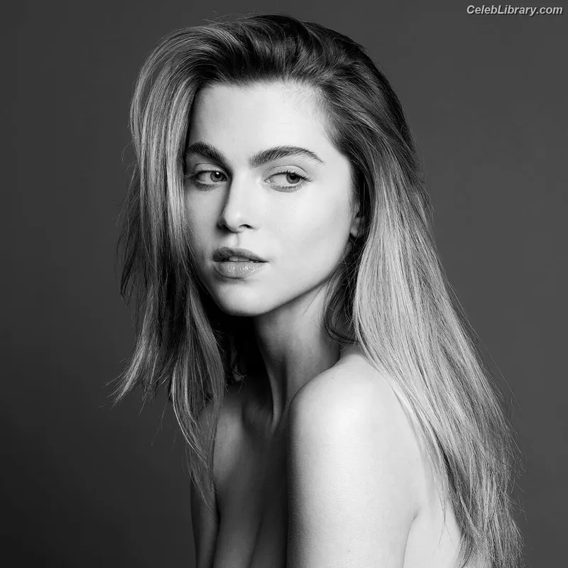 Anne Winters photo 13 of 471