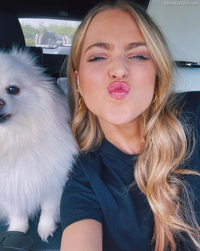 Anne Winters photo 11 of 471