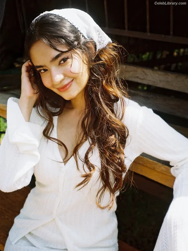 Anushka Sen photo 24 of 255