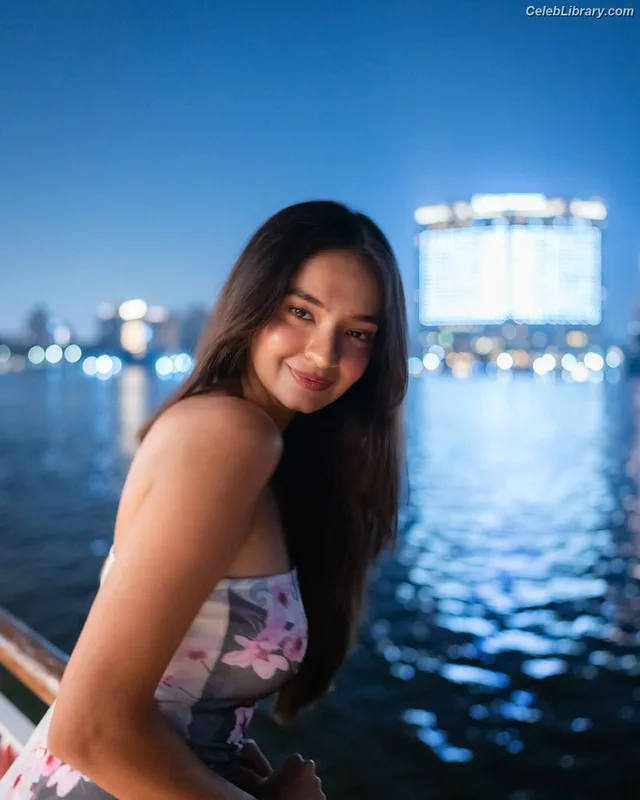 Anushka Sen photo 23 of 255