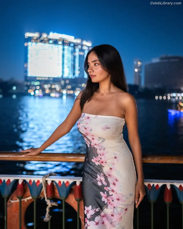 Anushka Sen photo 1 of 255