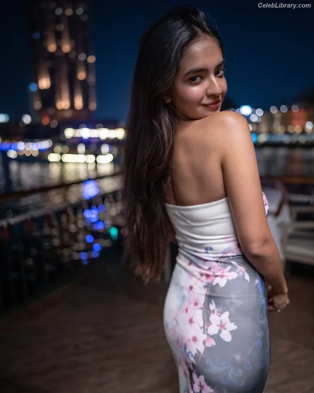 Anushka Sen photo 3 of 255