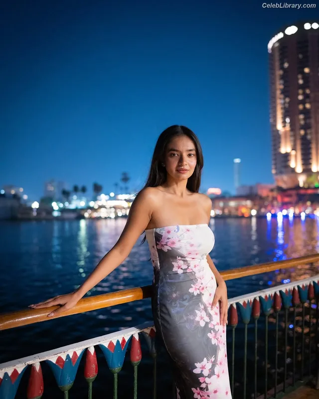 Anushka Sen photo 5 of 255