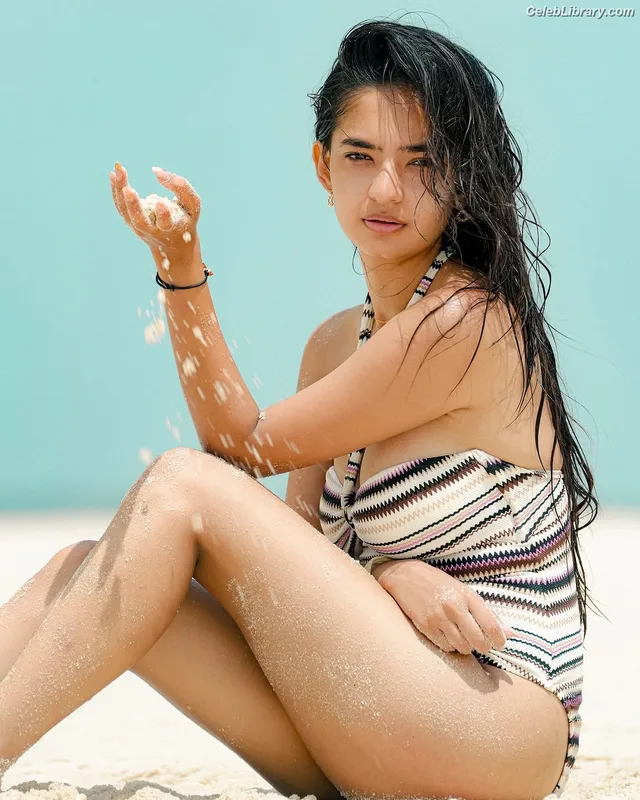 Anushka Sen photo 20 of 255