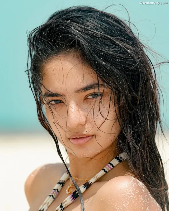 Anushka Sen photo 5 of 255