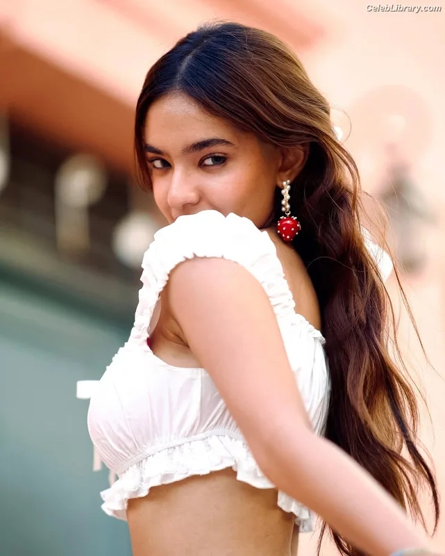 Anushka Sen photo 9 of 255