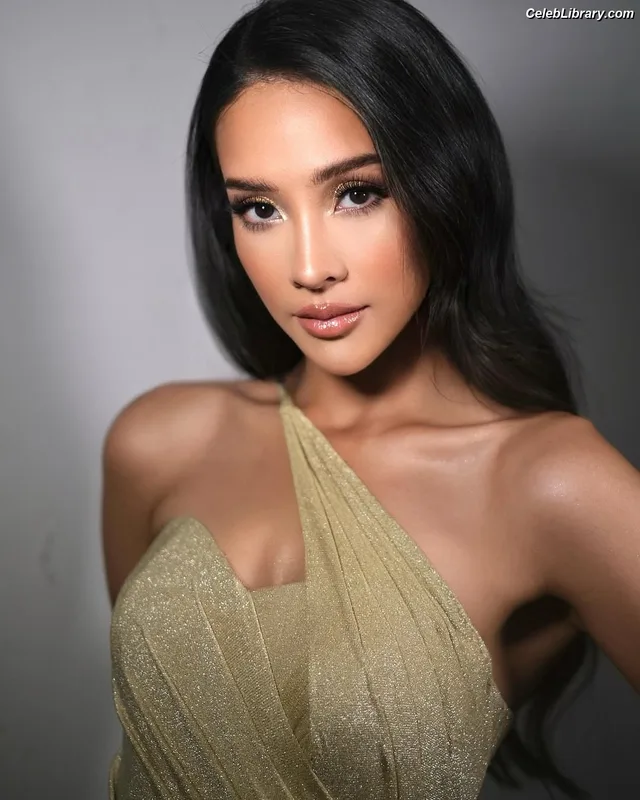 Anya Geraldine photo 8 of 89