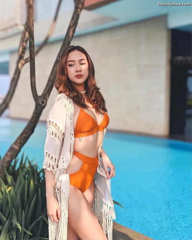 Anya Geraldine photo 19 of 89