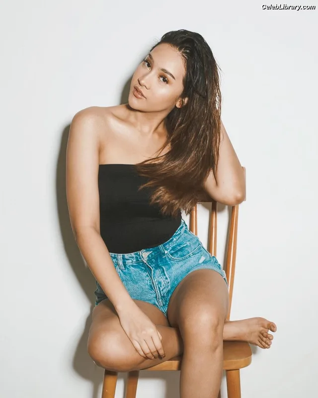 Anya Geraldine photo 8 of 89
