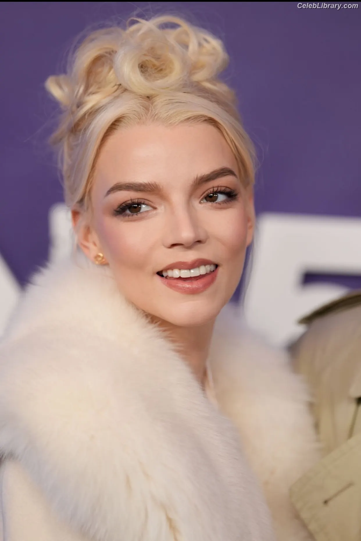 Anya Taylor-Joy photo 19 of 1439