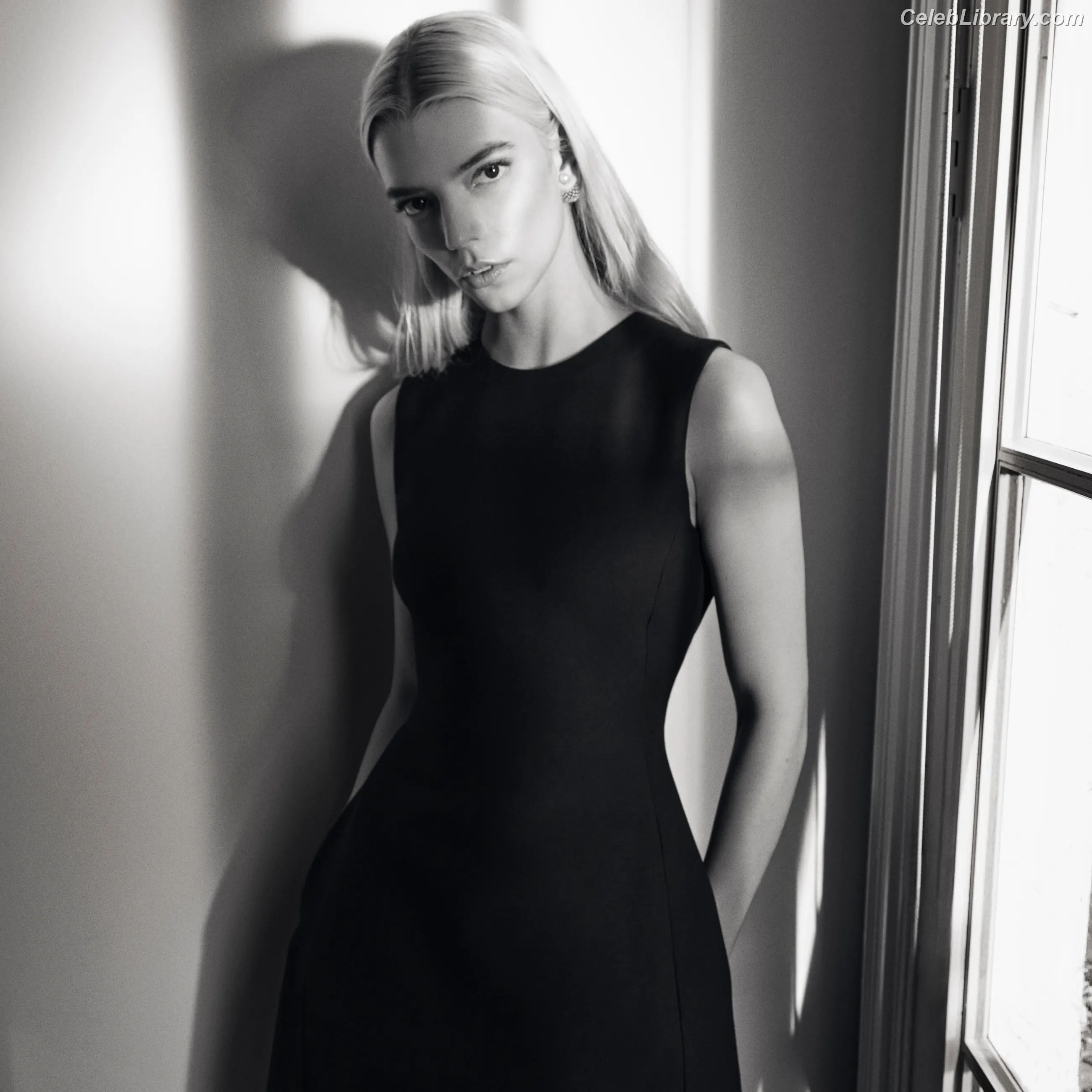 Anya Taylor-Joy photo 9 of 1439