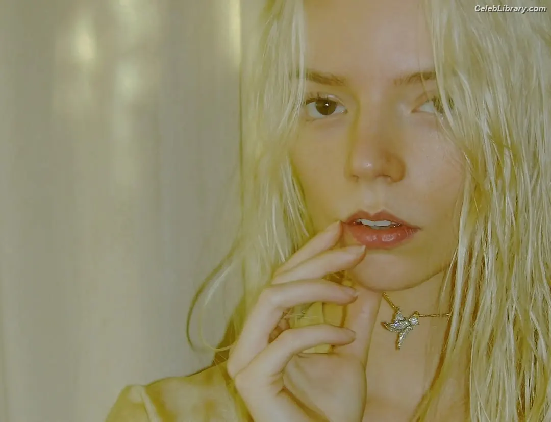 Anya Taylor-Joy photo 12 of 1439
