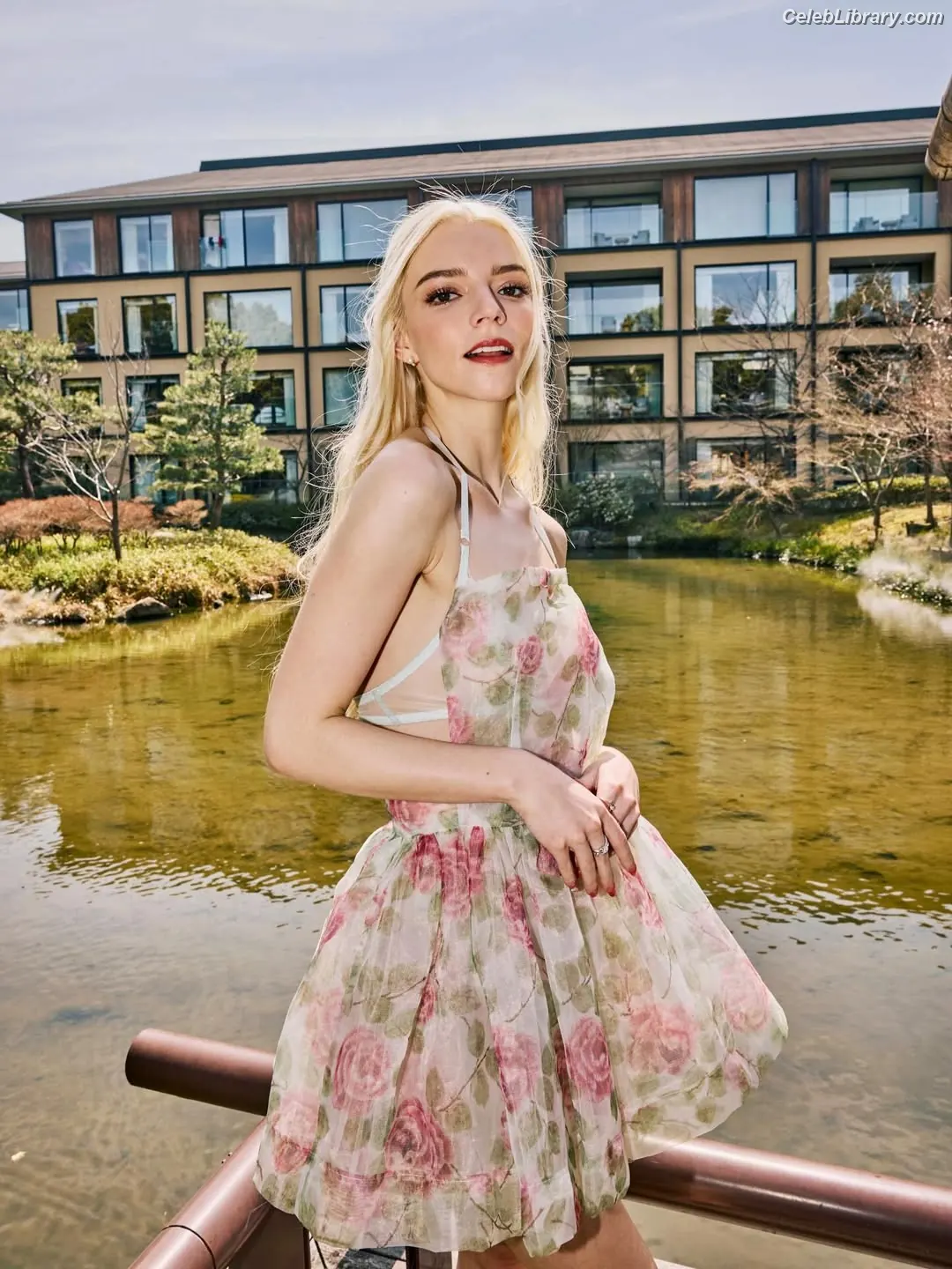 Anya Taylor-Joy photo 16 of 1439