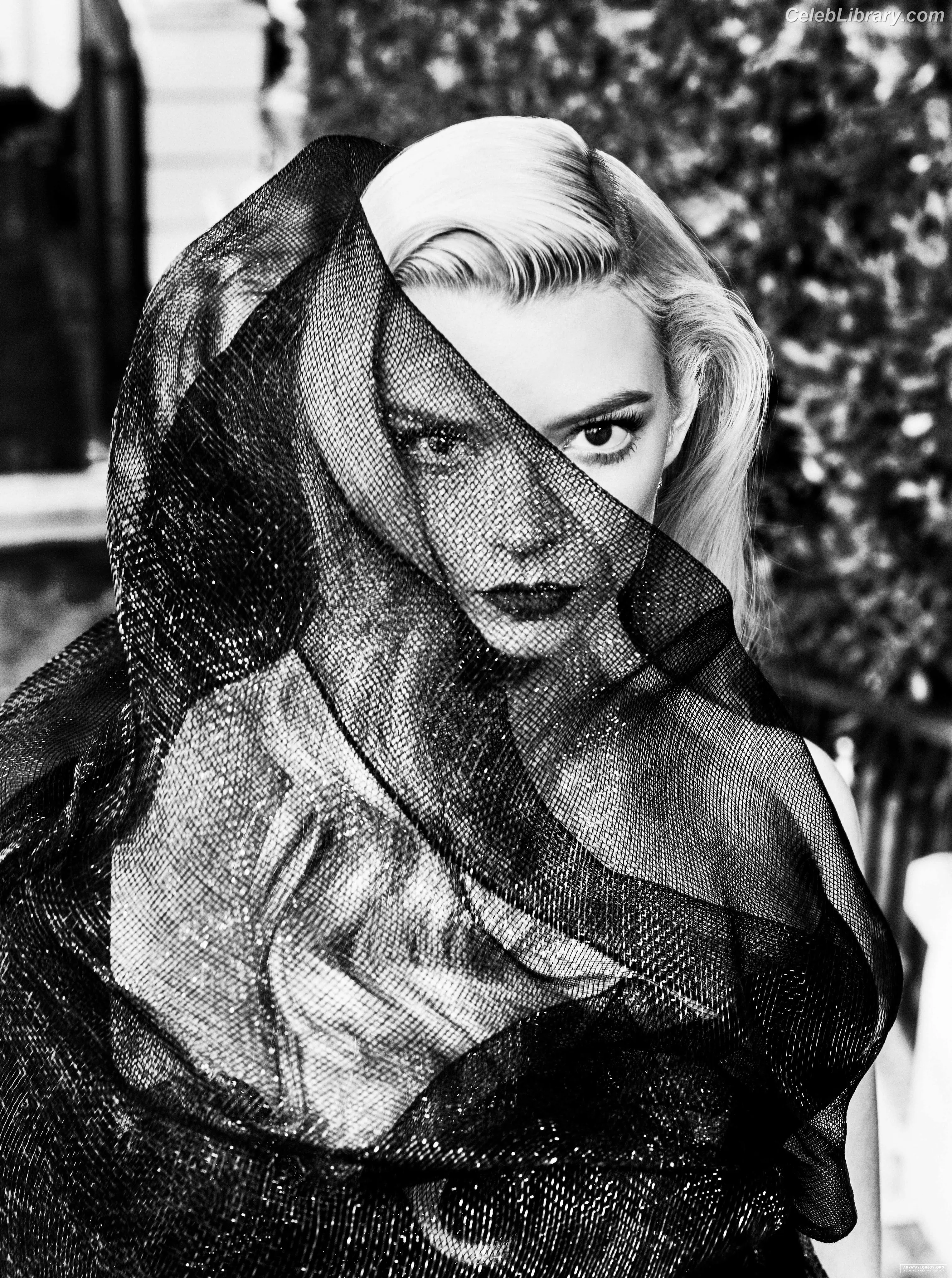 Anya Taylor-Joy photo 24 of 1439
