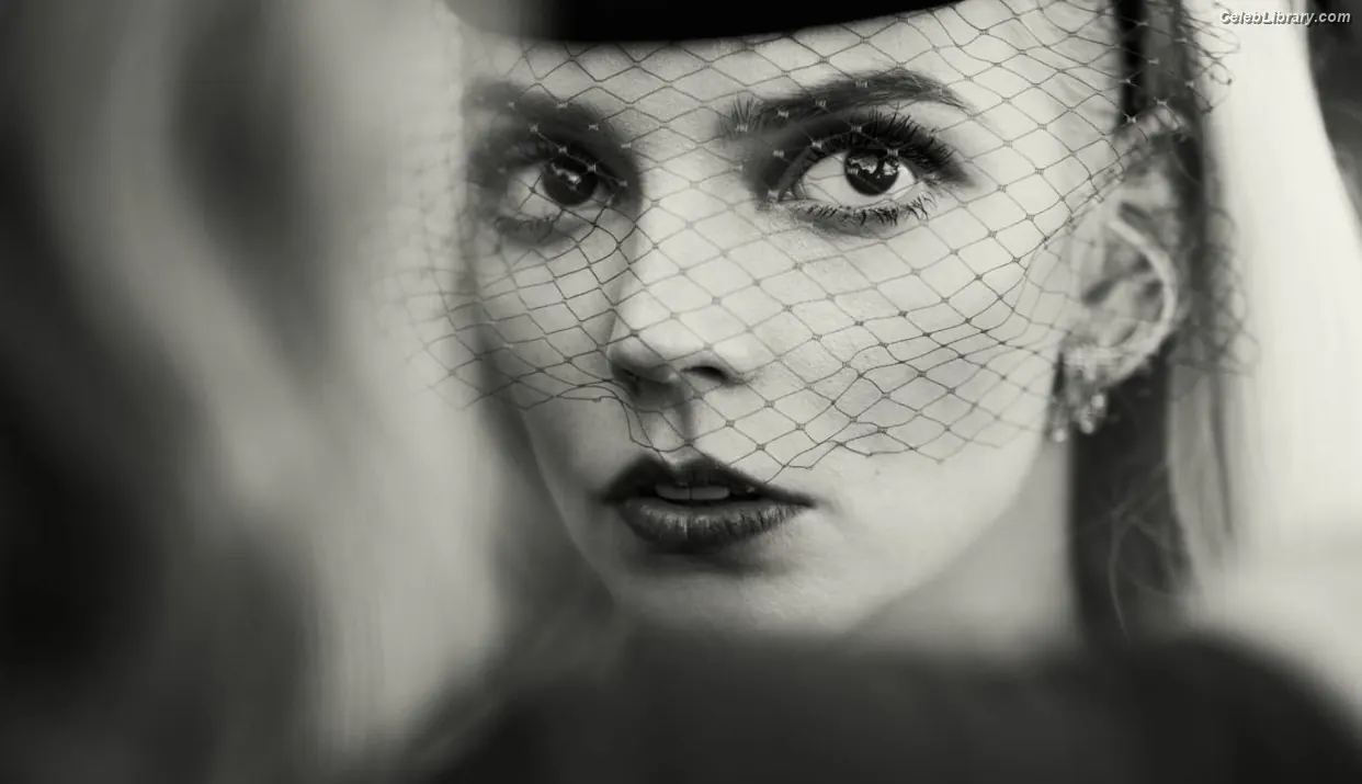 Anya Taylor-Joy photo 8 of 1439
