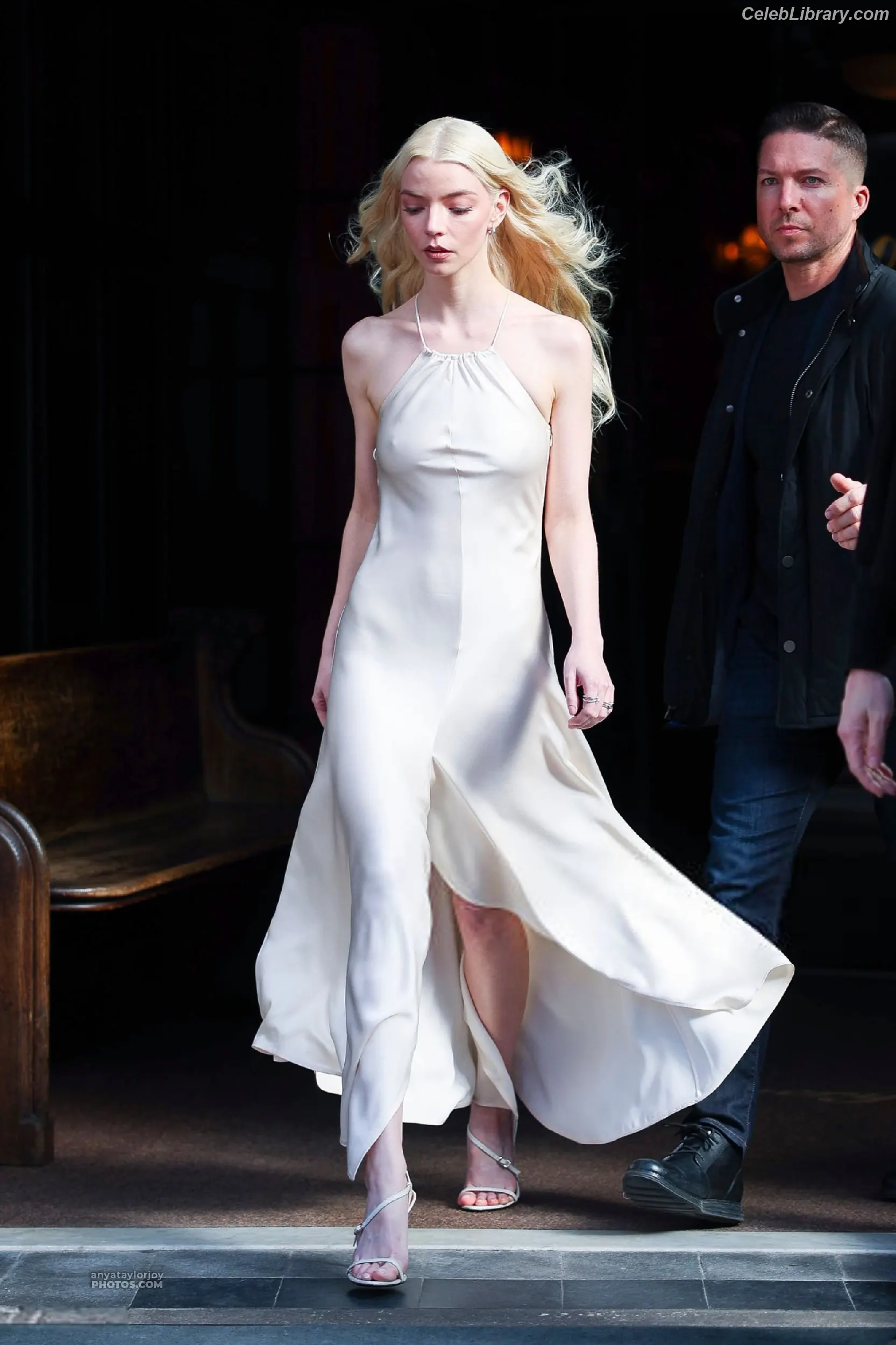 Anya Taylor-Joy photo 11 of 1439