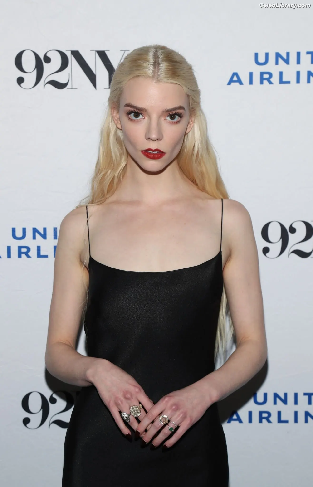 Anya Taylor-Joy photo 15 of 1439